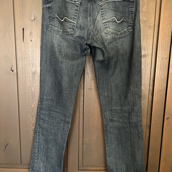 Straight leg jeans. - Picture 5 of 5